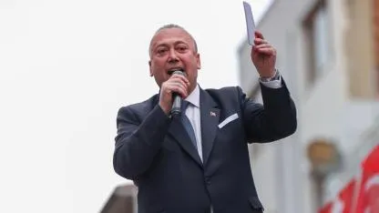 Özkan Yalım partisinden ihraç edildi! Özkan Yalım kimdir?