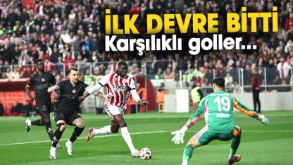 Samsunspor - Galatasaray maçının ilk devresi berabere tamamlandı