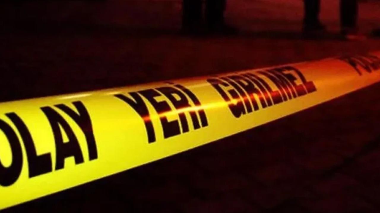 Pres makinesinin altında kalan işçi öldü