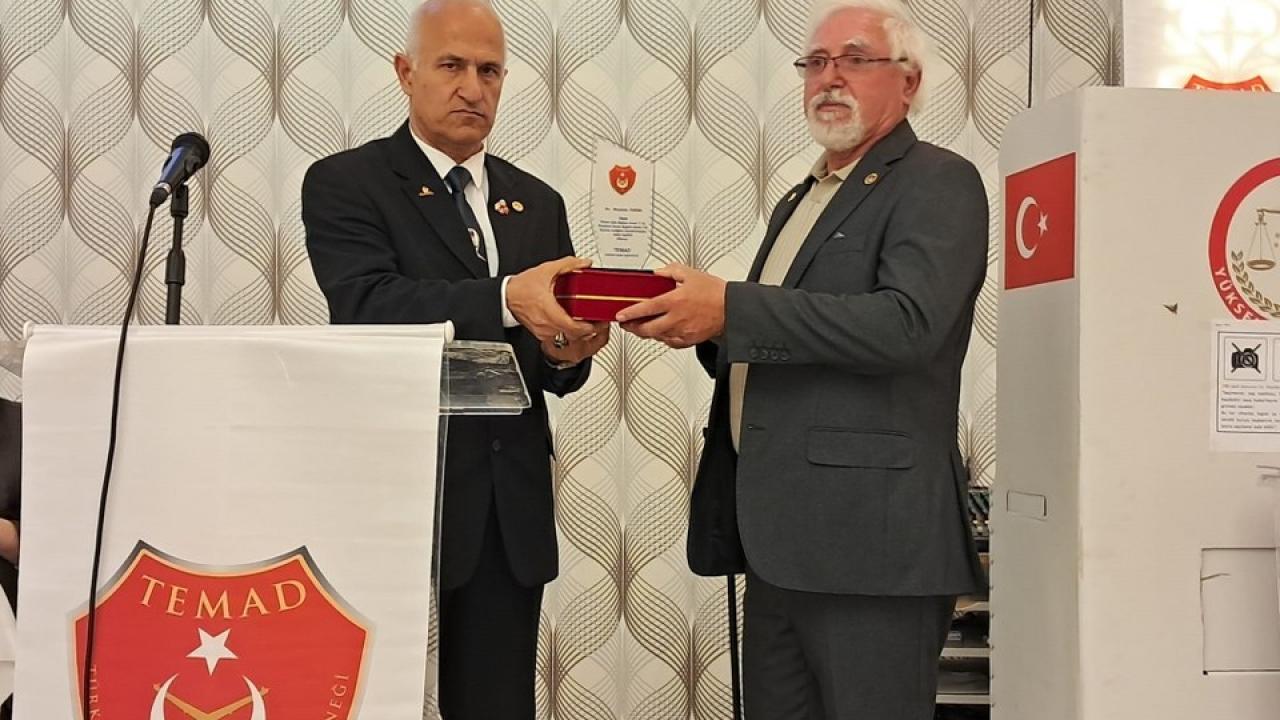 Samsun'da emekli astsubaylar yeniden Tanju Arat dedi