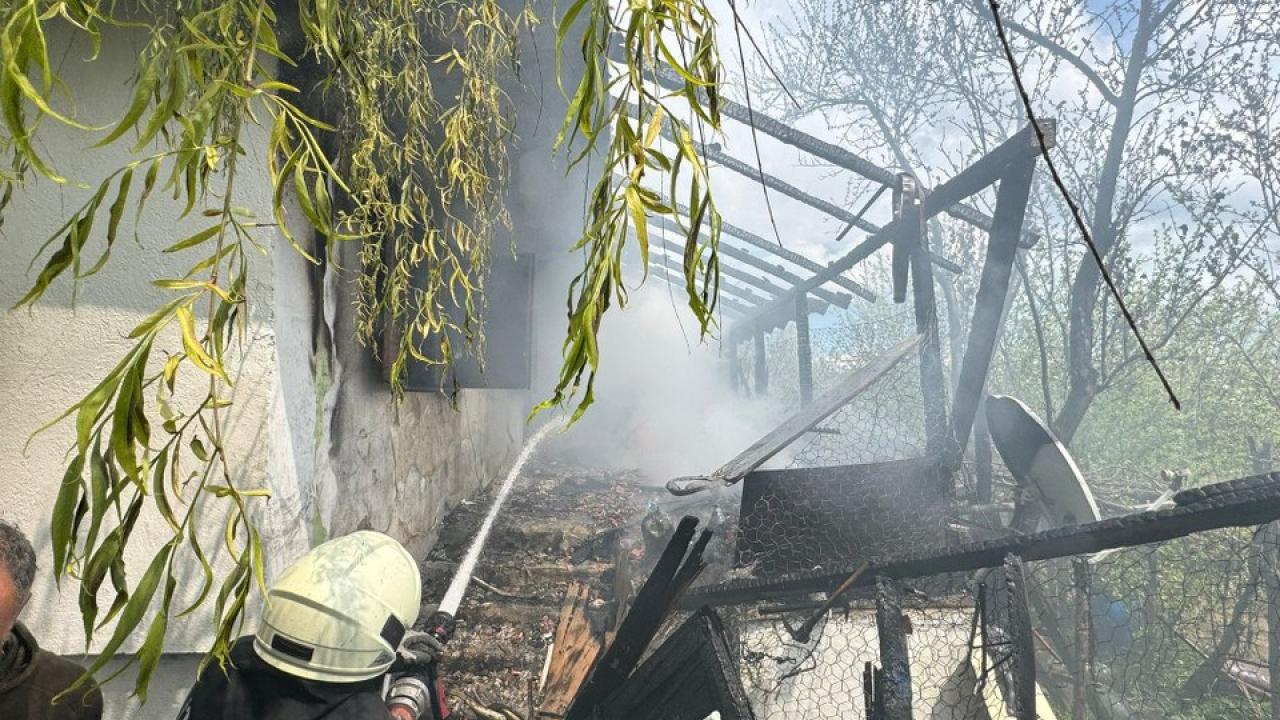 Samsun'da korkutan ev yangını