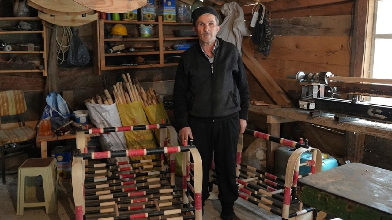 Samsun'da Sefer Uyar, geleneksel beşik üretimini 50 yıldır sürdürüyor