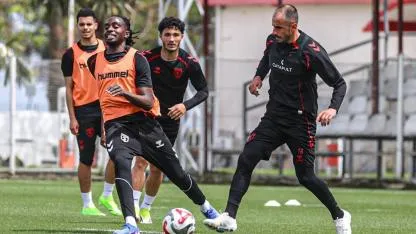 Samsunspor Başakşehir maçı hazırlıklarına başladı