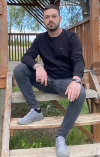 Araç alım satım yapan şahıs kendini av tüfeğiyle vurdu