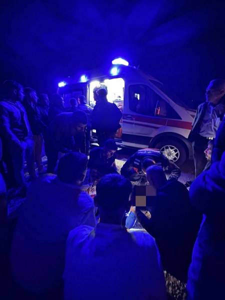 Askeri araç şarampole yuvarlandı! 4 asker yaralandı