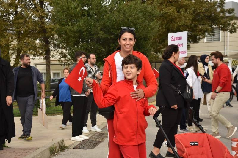 Atakum'da kadınlar bandosu özel öğrencilerle Cumhuriyet'in 102. yılı kutlandı