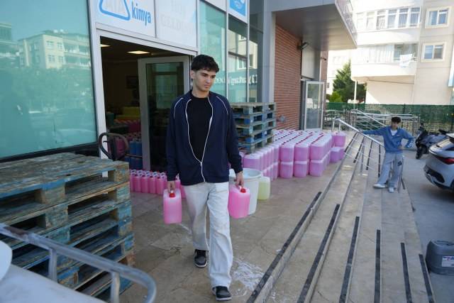 Samsun'da Atakum Mesleki ve Teknik Anadolu Lisesi temizlik malzemeleri üretiyor