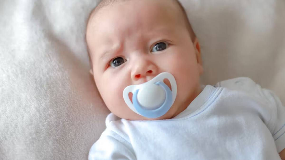 Anneler dikkat! Üç emzik markasında tehlikeli kimyasal tespit edildi!