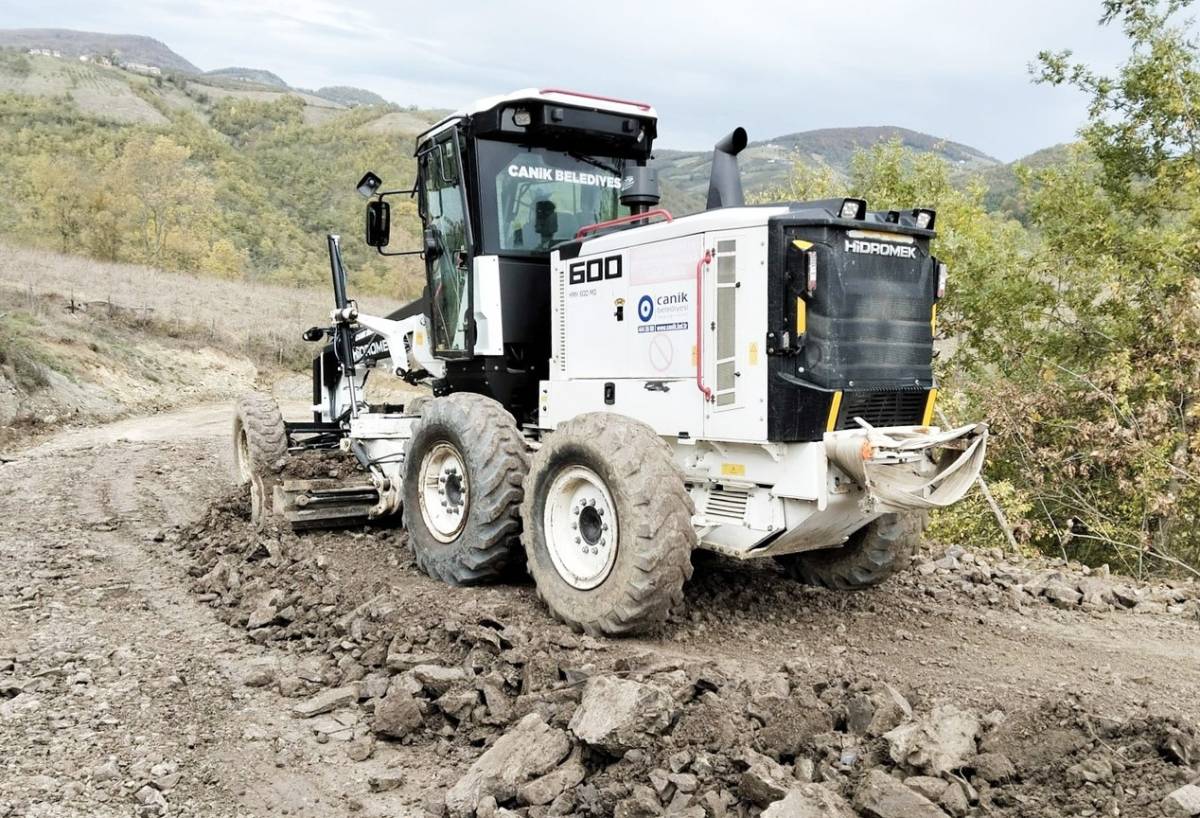 Canik'te ulaşım atağı son hız