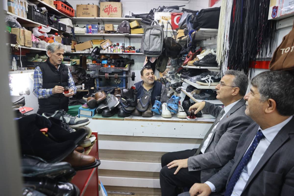 İhsan Kurnaz esnaf ve vatandaşla buluştu