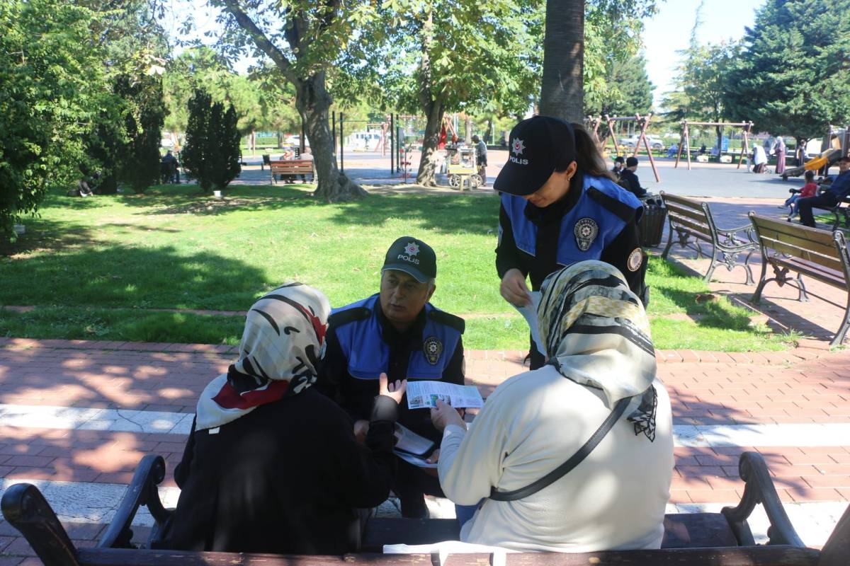 Samsun Polisi vatandaşları dolandırıcılık ve KADES hakkında bilgilendirdi