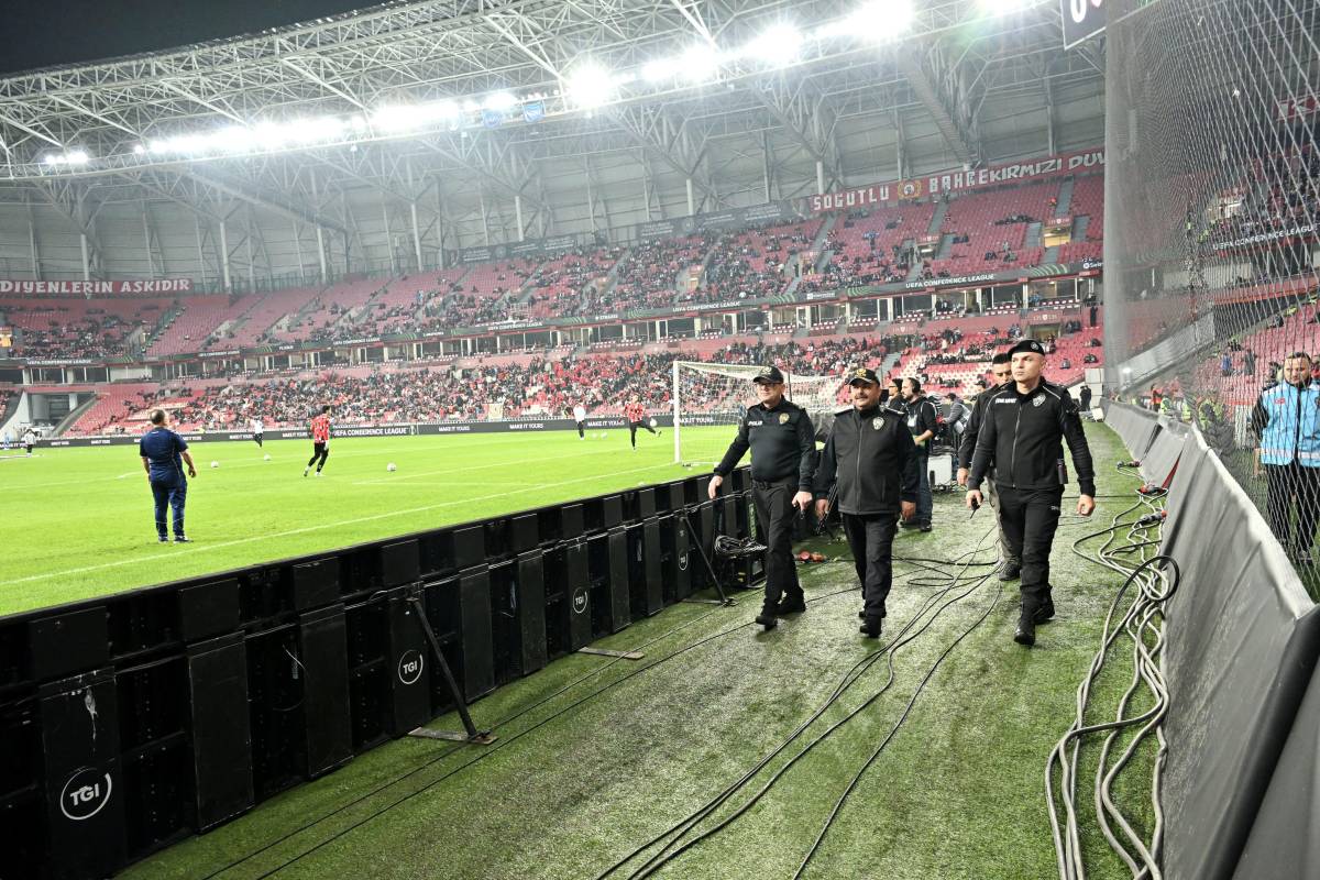 Samsunspor–Dinamo Kiev maçı öncesi İl Emniyet Müdürü'nden inceleme
