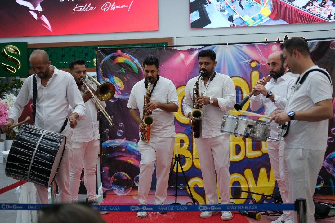 Kaan Ege Plaza’da cumhuriyet coşkusu