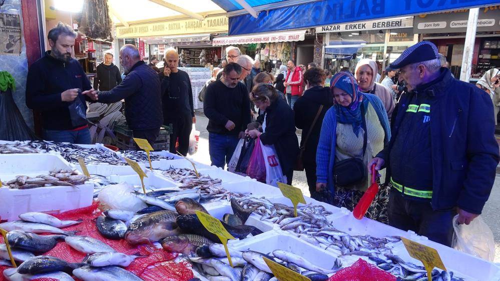 Samsun'da hamsinin kilosu düştü!