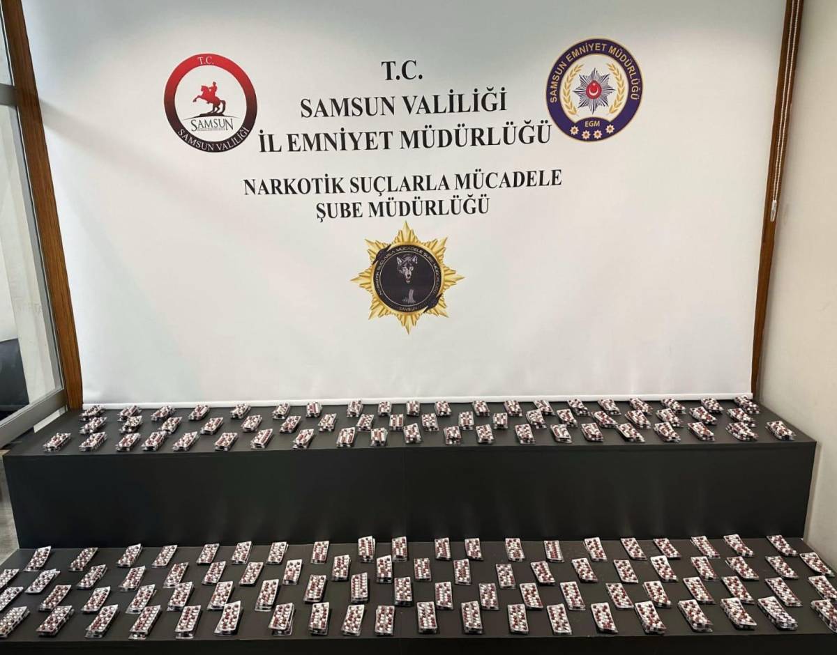 Samsun'da eve uyuşturucu baskını! Binlerce hap ele geçirildi