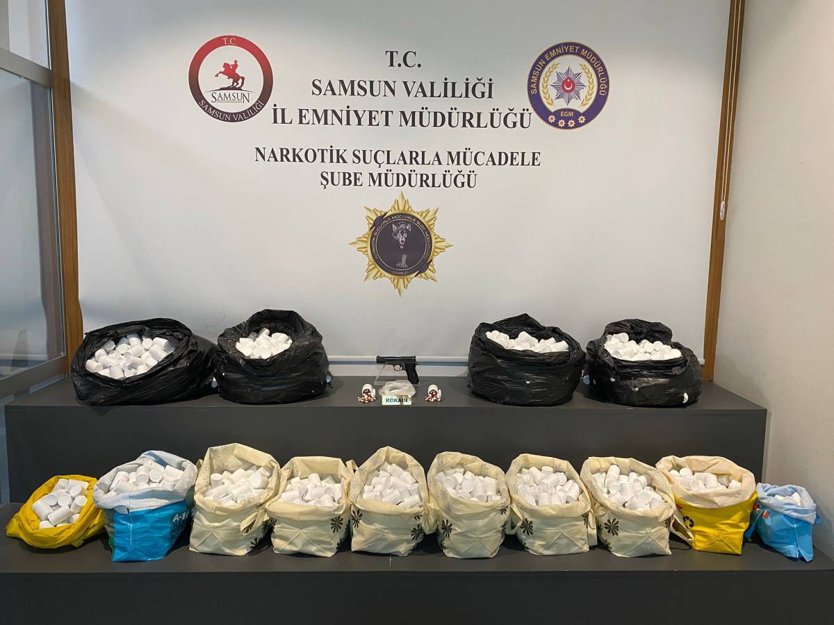 Samsun polisinden nokta atışı operasyon! Binlerce uyuşturucu ele geçirildi