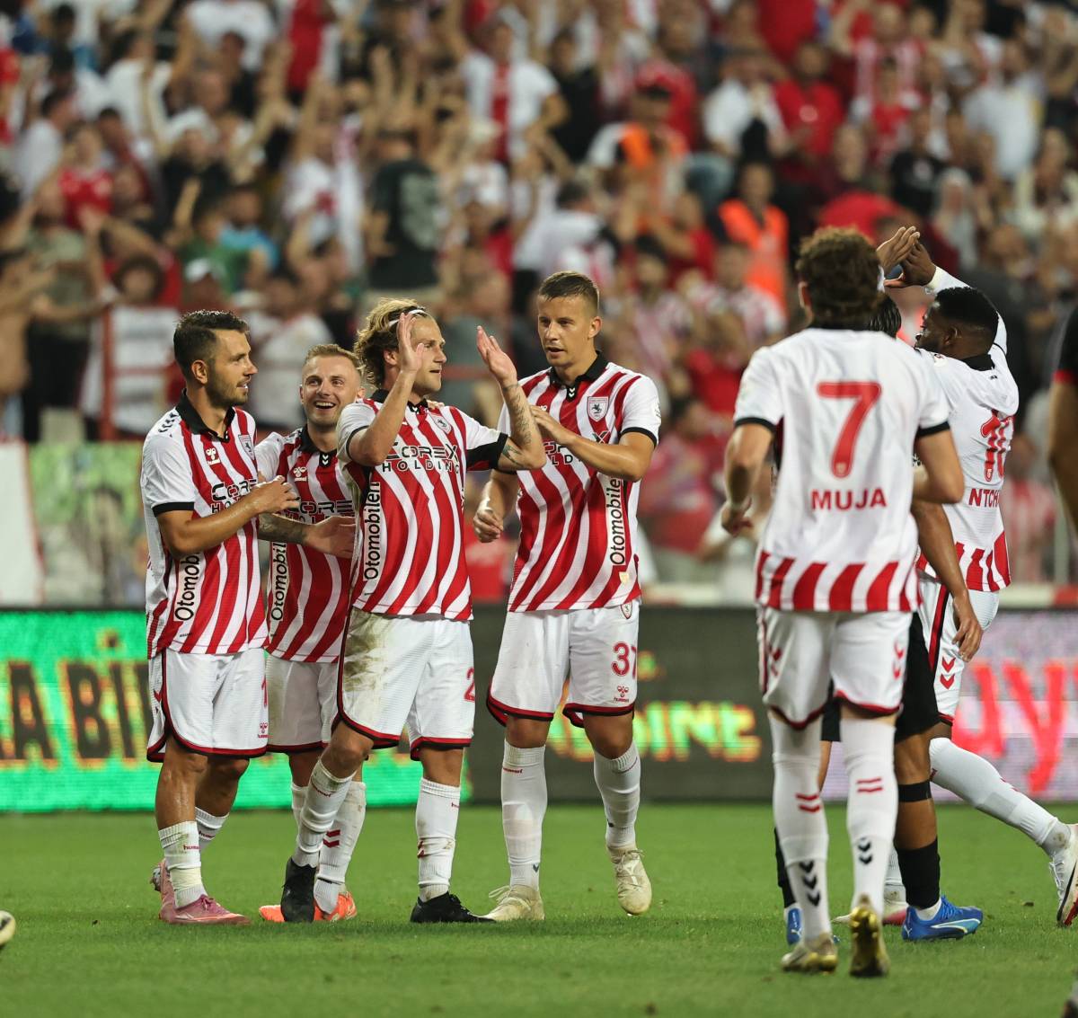 Carlo Holse Samsun 19 Mayıs Stadyumu'nu seviyor