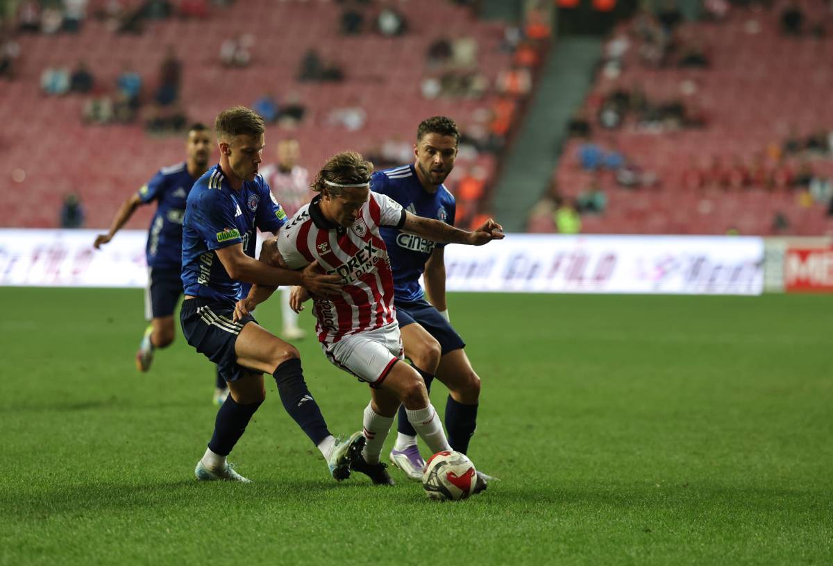 Carlo Holse Samsun 19 Mayıs Stadyumu'nu seviyor