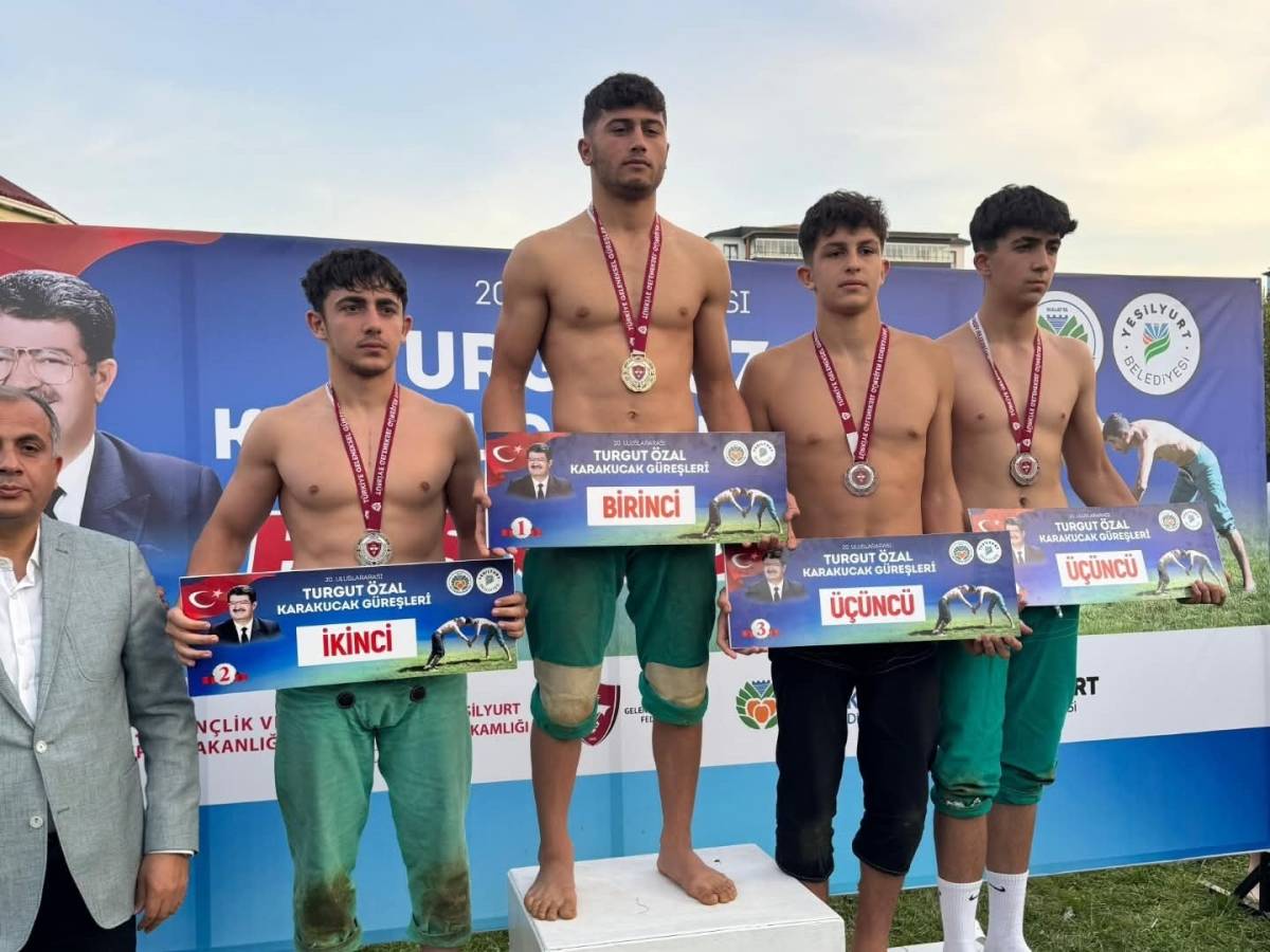 İlkadımlı güreşçiler başarıya doymuyor