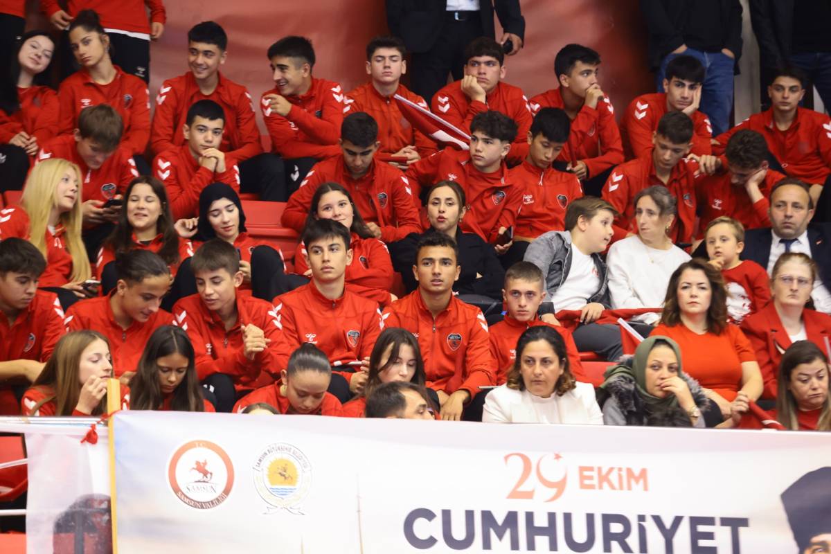 İlkadım Belediye Başkanı İhsan Kurnaz: Cumhuriyetimizin 102. yılını coşkuyla kutladık