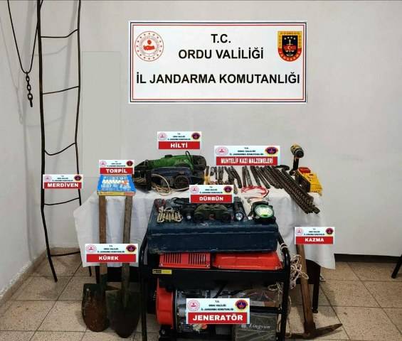 Karadeniz'de aranması bulunan 37 şahıs yakalandı