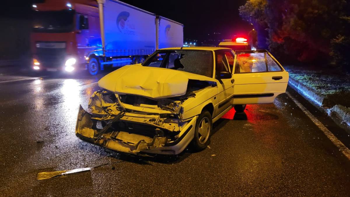 Samsun'da otomobiller çarpıştı