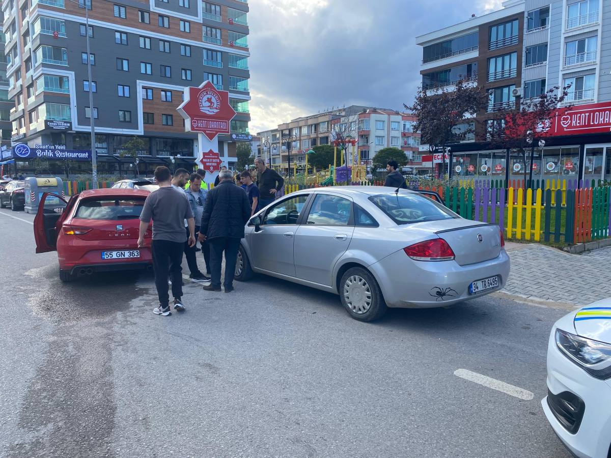 Samsun'da trafik kazası: 4 araçta hasar oluştu