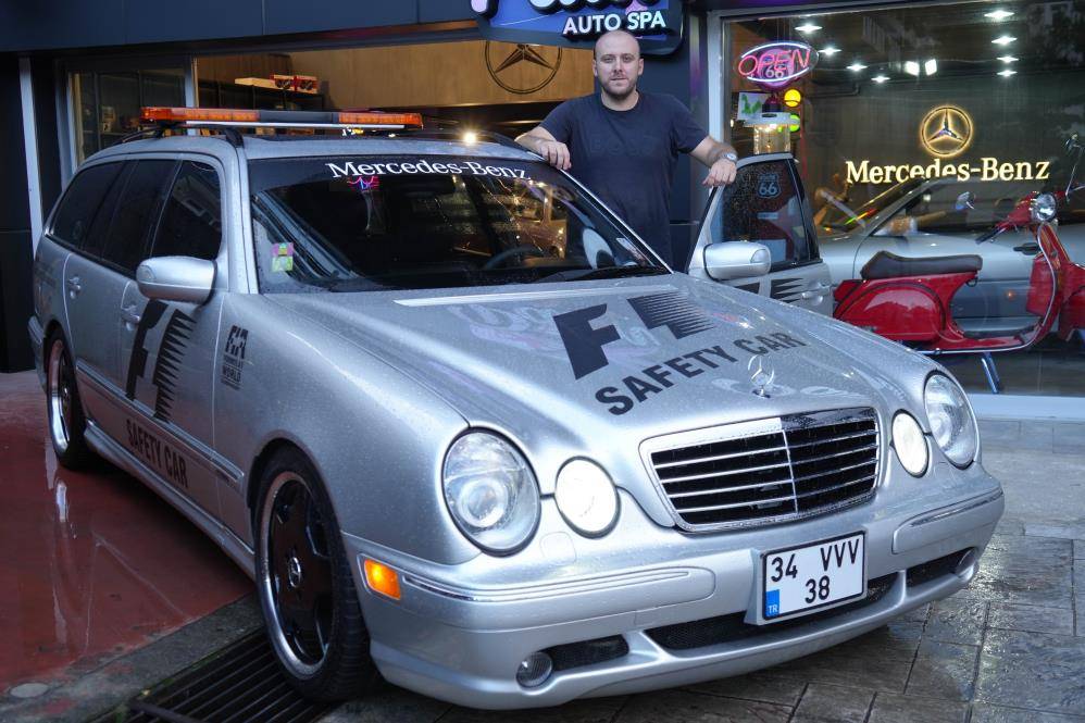 Filiz Akın’ın efsane otomobili artık Samsun’da