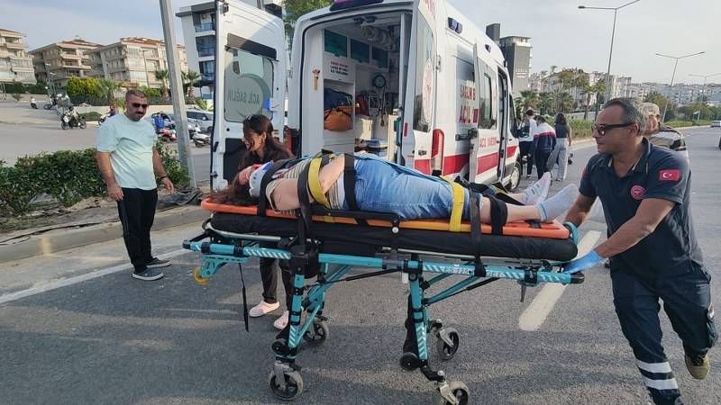 Motosikletin çarptı, yola savruldu!