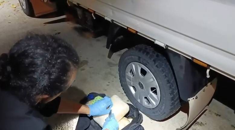 Samsun’da nakliye kamyonuna uyuşturucu baskını! Şila zehir buldu