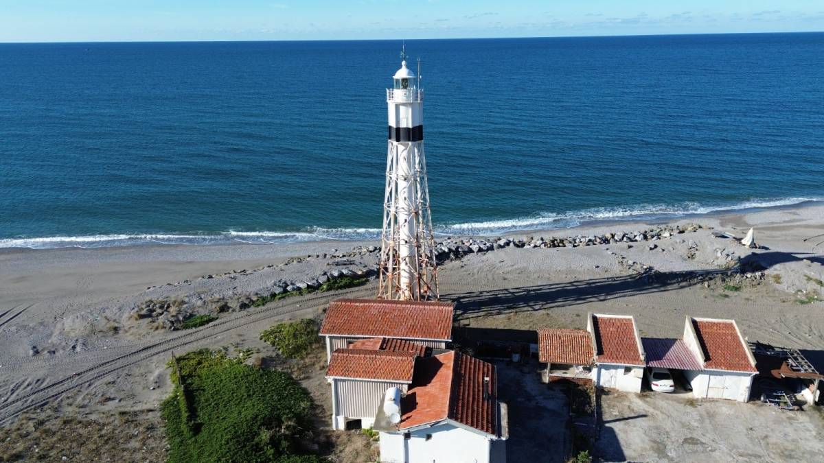 145 yıllık Bafra Feneri hala ayakta