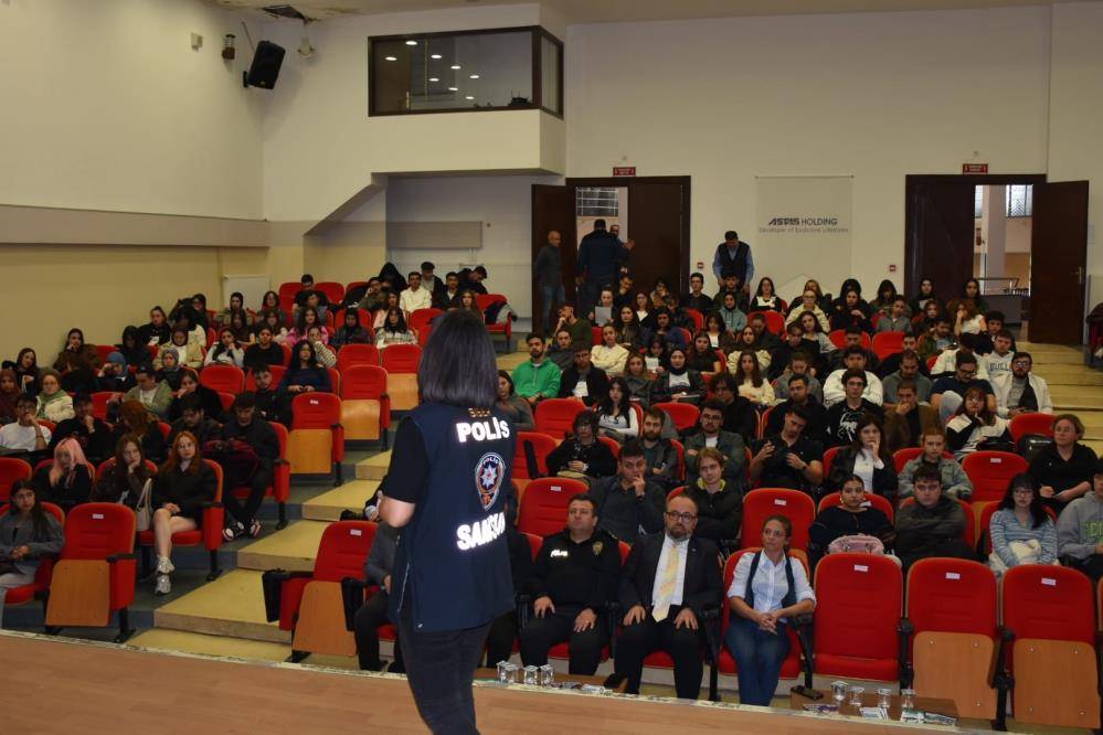 OMÜ'de öğrenciler uyuşturucuya karşı bilinçlendi