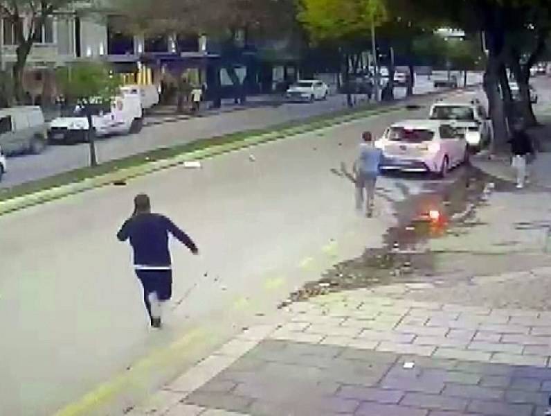 Otomobil çarptığı yaşlı kadın feci şekilde can verdi!