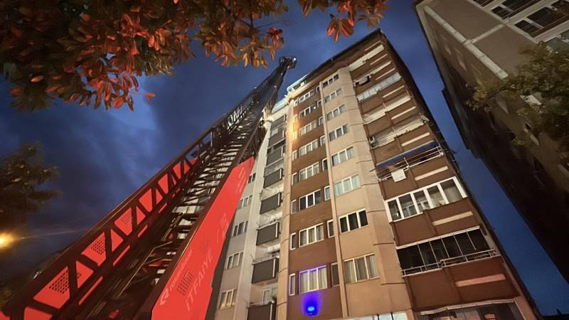 Samsun’da 9 katlı binada yangın paniği
