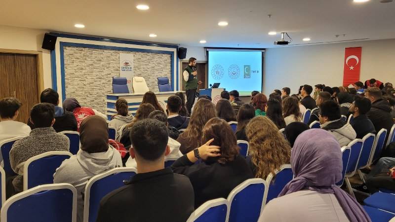 Samsun'da Yeşilay'dan bağımlılıkla mücadele semineri
