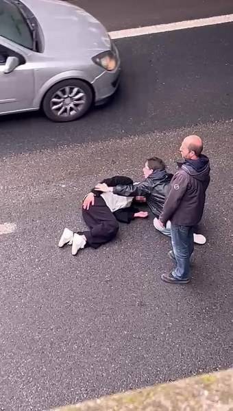 Tartışma facia ile bitti! Genç kız köprüden atladı mı? Atıldı mı?