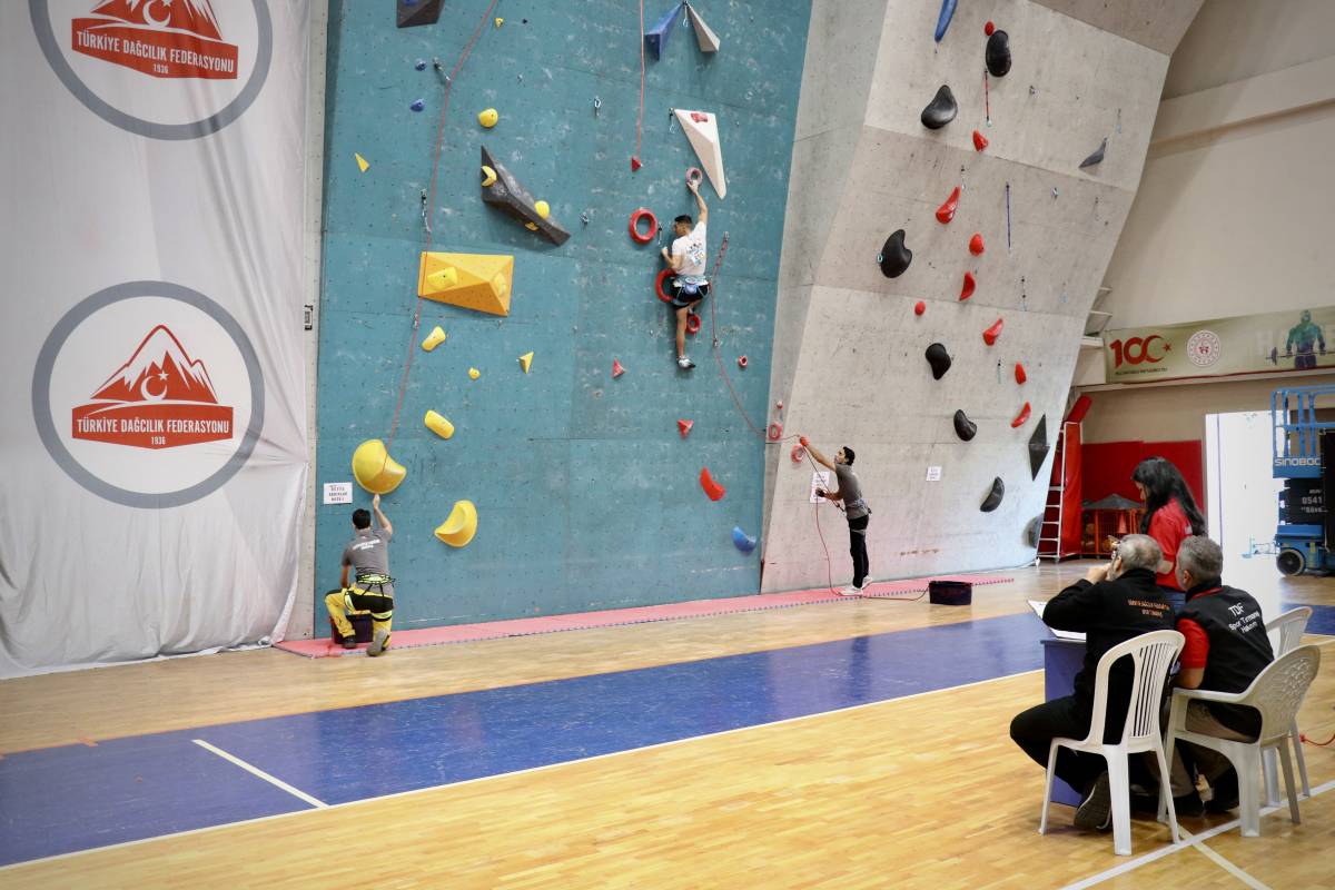Spor Tırmanış Büyükler Türkiye Şampiyonası Samsun'da başladı