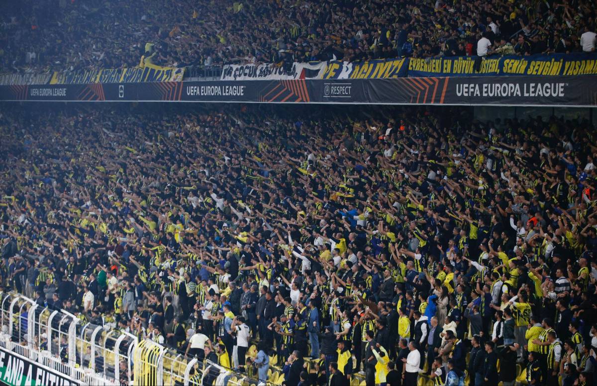 Samsunspor'un Dinamo Kiev maçında tribünler boş kaldı!