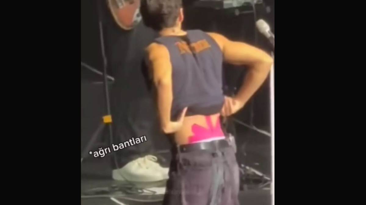 Ünlü şarkıcıdan hayranlarını üzen haber! Edis hastalığını ilk kez açıkladı