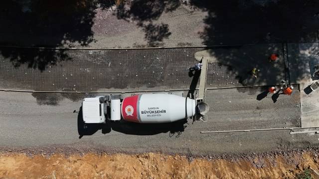 Samsun Büyükşehir Belediyesi'nin yol hamlesi hız kesmiyor