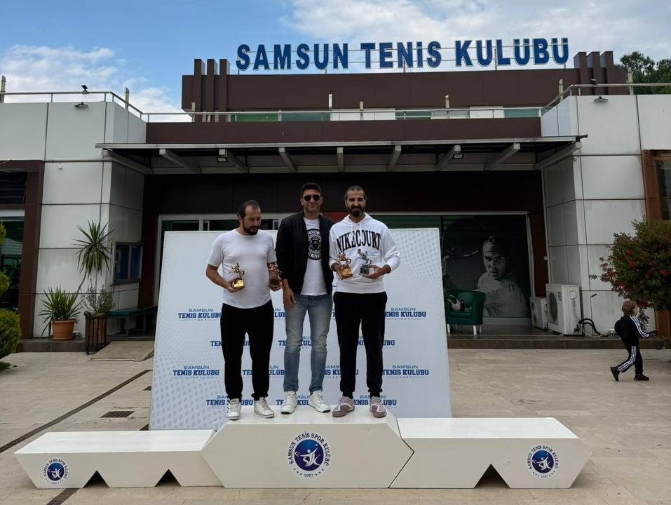 Samsun'da T300 Masters Tenis Turnuvası'nda şampiyonlar belli oldu