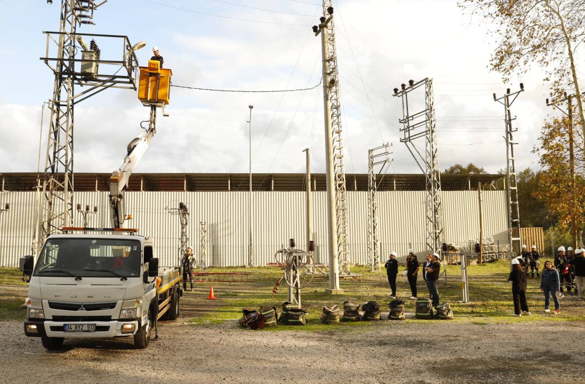 YEDAŞ çalışanları Samsun'da zorlu görevlere hazırlanıyor