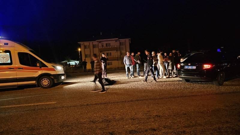 Yolun karşısına geçmeye çalışıyordu! Araç çarpması sonucu öldü