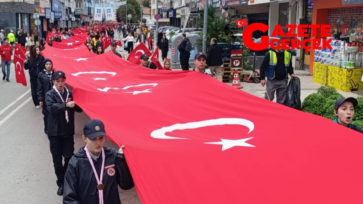 Samsun'da Cumhuriyet yürüyüşü yapıldı