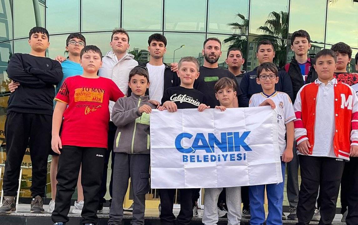 Canik Belediyesporlu sporculardan Samsun'da şampiyonaya damga vurgu