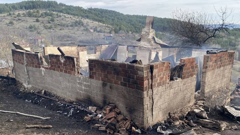 92 yaşındaki adam yanarak can verdi