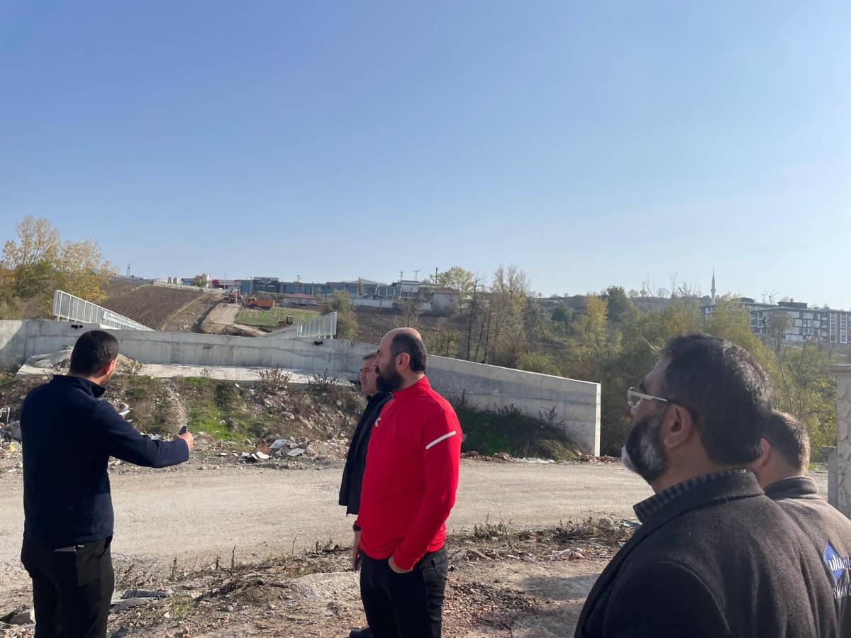 AK Parti ve esnaf odaları başkanlarından köprü ve yol incelemesi