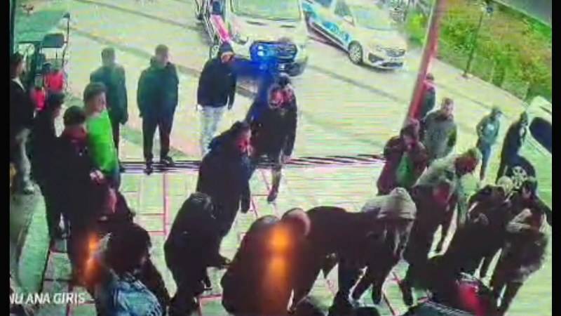 Cuma namazı için camiye geldi! Torunun gözü önünde kalp krizi geçirdi