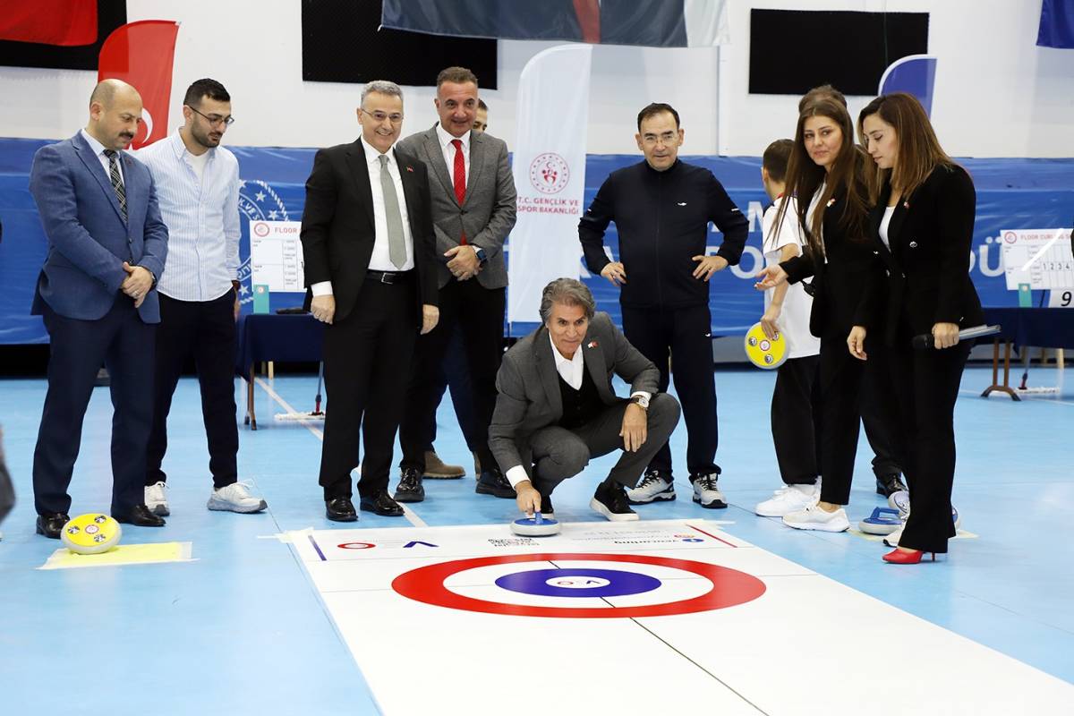 Floor Curling Türkiye Şampiyonası Samsun'da başladı