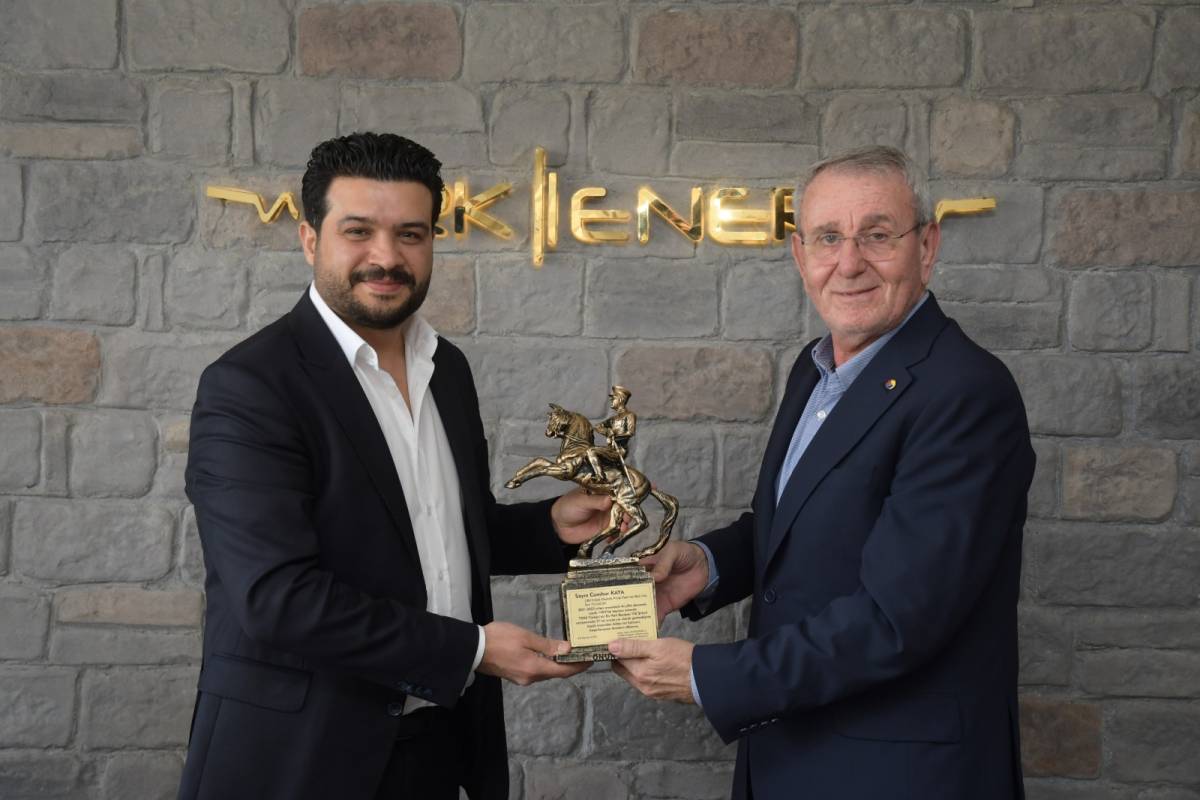 Murzioğlu, Türkiye 27’ncisi CRK Enerji’yi kutladı